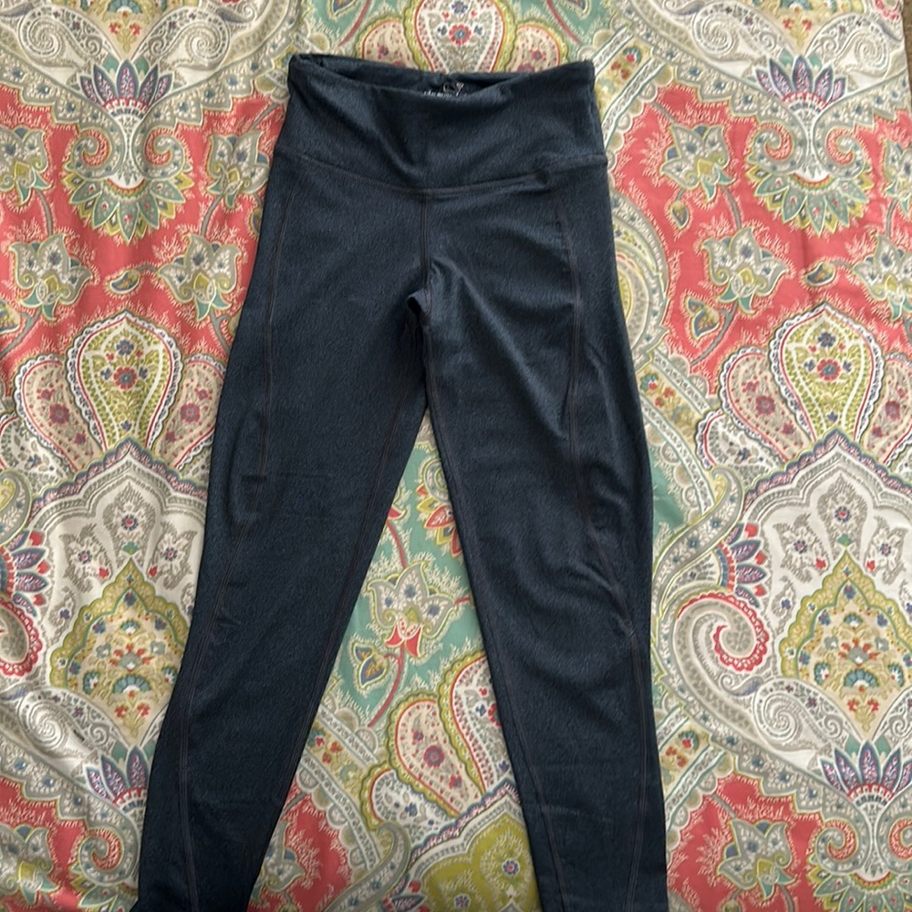 Vineyard vines leggings